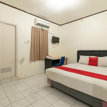Reddoorz Near Pondok Indah Water Park ジャカルタ エクステリア 写真